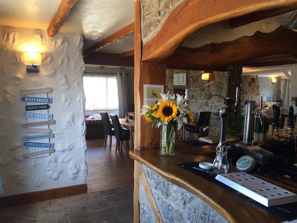 Ty Dderw Country Inn Moelfre Exterior foto