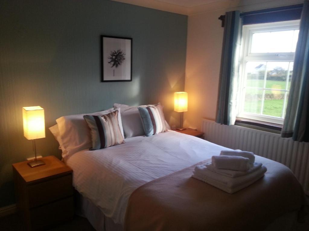 Ty Dderw Country Inn Moelfre Habitación foto