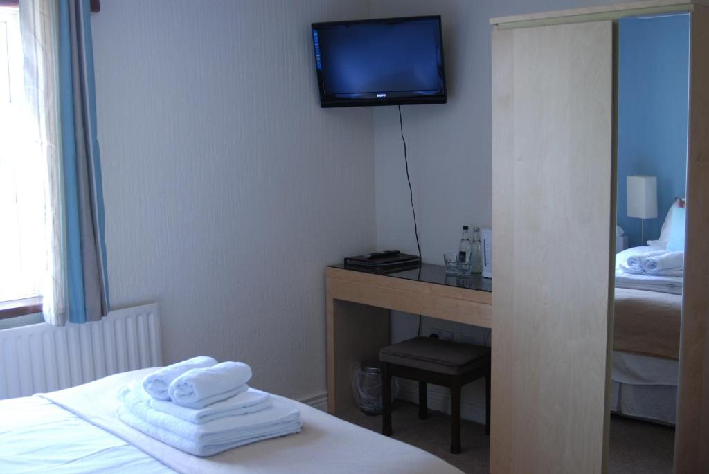 Ty Dderw Country Inn Moelfre Habitación foto